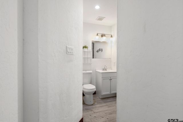 338 County Road 3010, Mt Pleasant, TX 75455