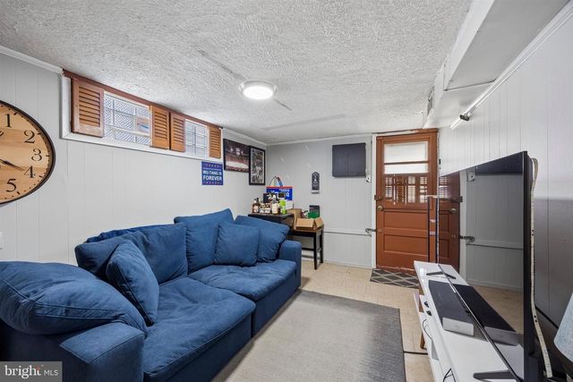 8557 CASTOR AVE, Philadelphia, PA 19152