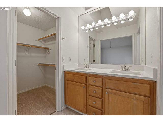 2224 N IRVINE St, Cornelius, OR 97113