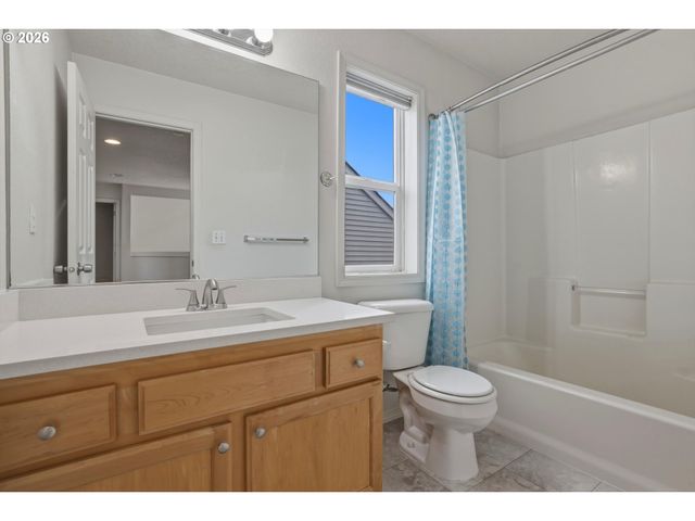 2224 N IRVINE St, Cornelius, OR 97113