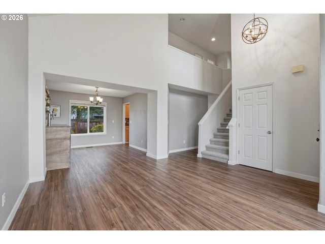 2224 N IRVINE St, Cornelius, OR 97113