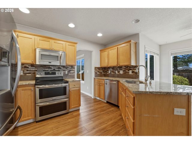 2224 N IRVINE St, Cornelius, OR 97113