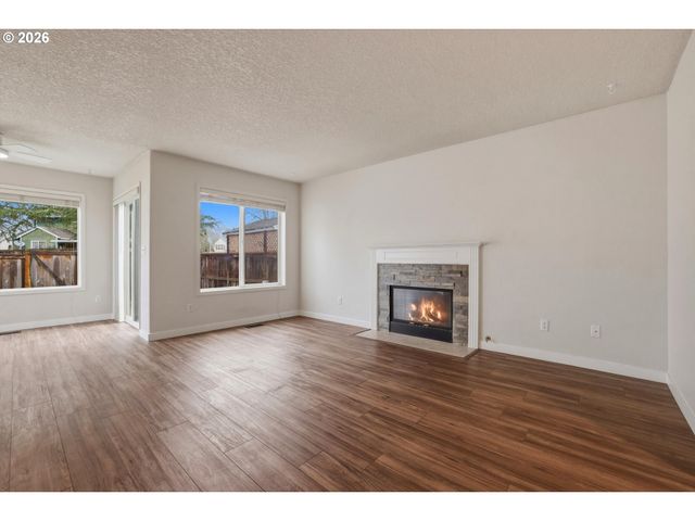 2224 N IRVINE St, Cornelius, OR 97113