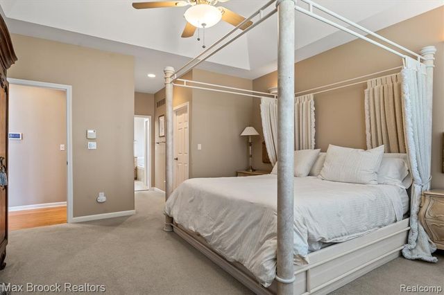 54878 Grenelefe Circle, South Lyon, MI 48178