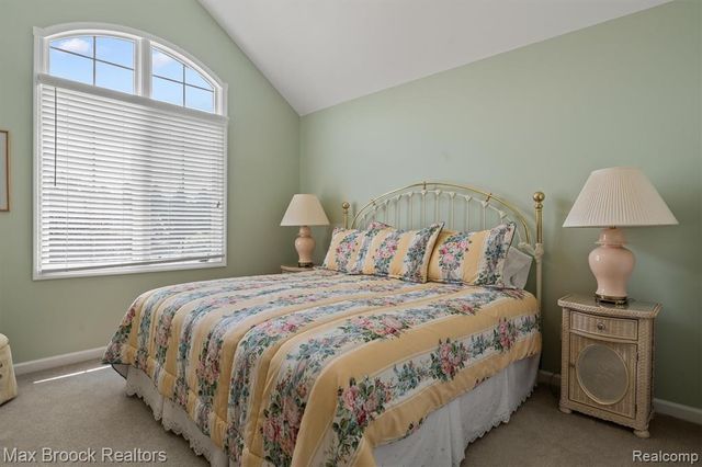 54878 Grenelefe Circle, South Lyon, MI 48178