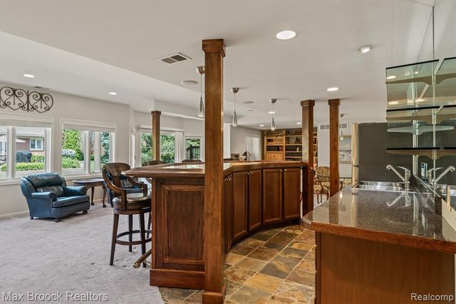 54878 Grenelefe Circle, South Lyon, MI 48178