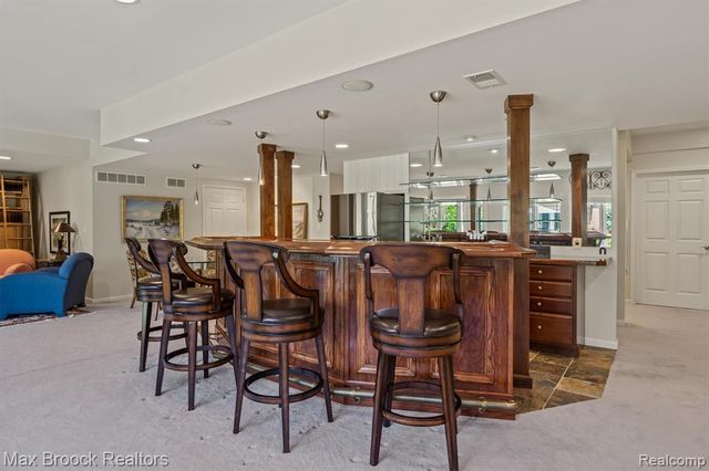 54878 Grenelefe Circle, South Lyon, MI 48178