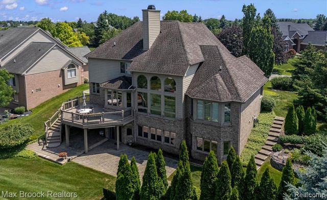 54878 Grenelefe Circle, South Lyon, MI 48178