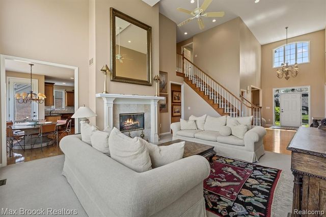 54878 Grenelefe Circle, South Lyon, MI 48178