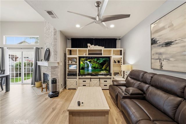 30341 Marigold, Castaic, CA 91384