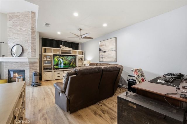 30341 Marigold, Castaic, CA 91384