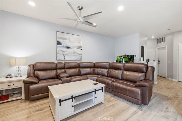 30341 Marigold, Castaic, CA 91384