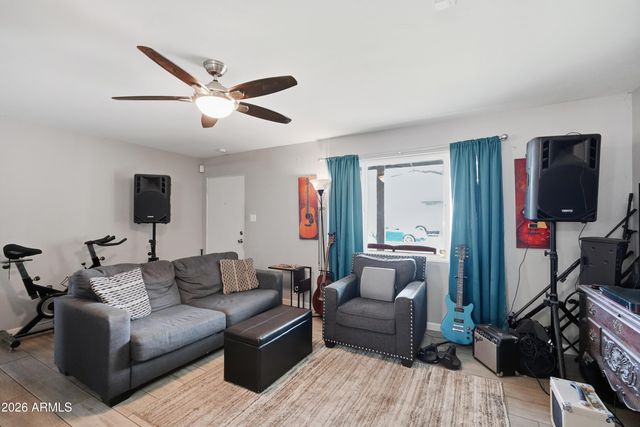 3011 E YALE Street, Phoenix, AZ 85008