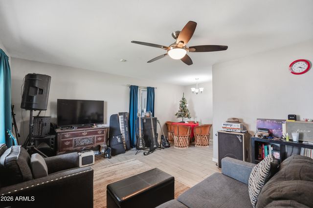 3011 E YALE Street, Phoenix, AZ 85008