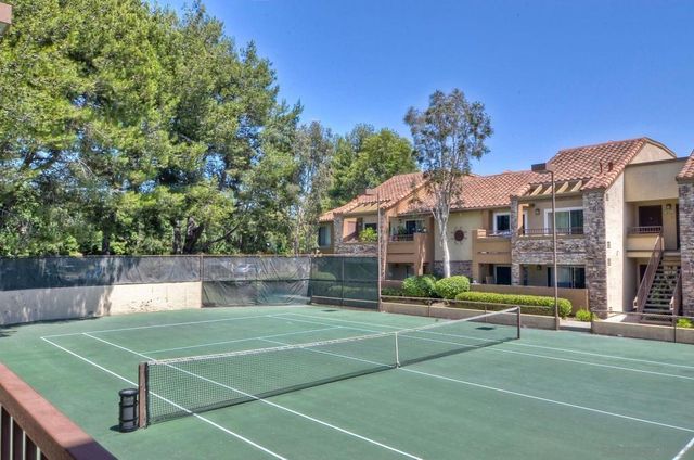 15293 Maturin Dr 91, San Diego, CA 92127