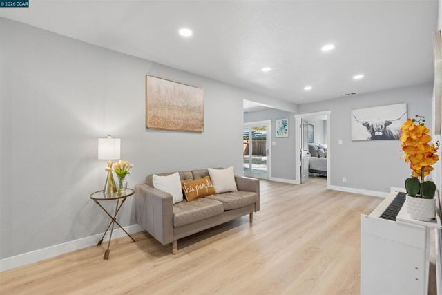 734 Warford Ave, Vallejo, CA 94591