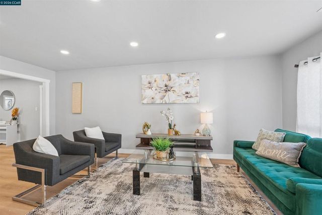 734 Warford Ave, Vallejo, CA 94591