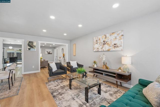 734 Warford Ave, Vallejo, CA 94591