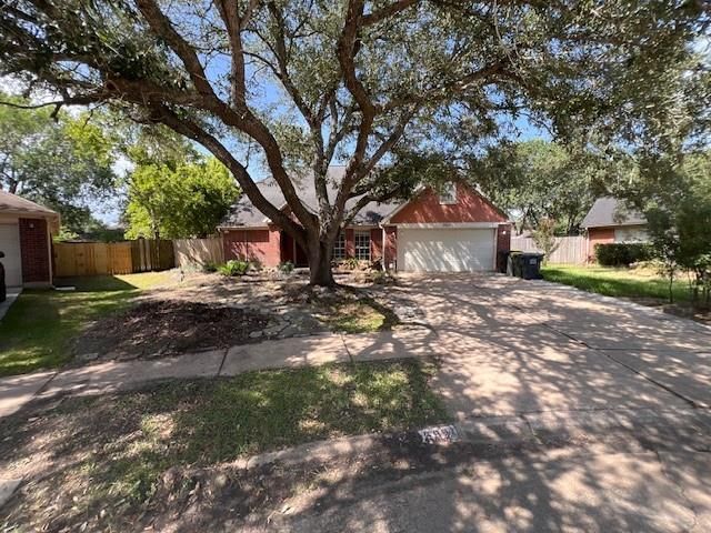 2602 Cloverfield Court, Pearland, TX 77584