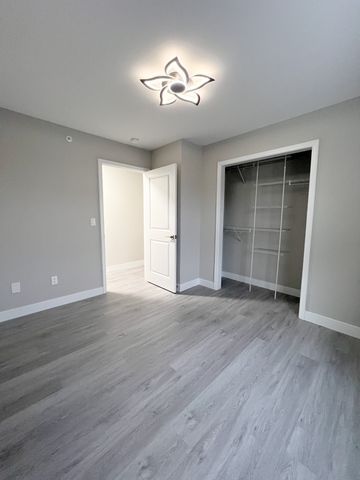 543 Peachers Mill Rd # 210, Clarksville, TN 37042