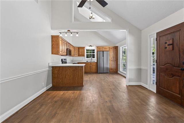 825 Rue Fluer De Lis, Lavonia, GA 30553