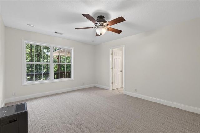 825 Rue Fluer De Lis, Lavonia, GA 30553