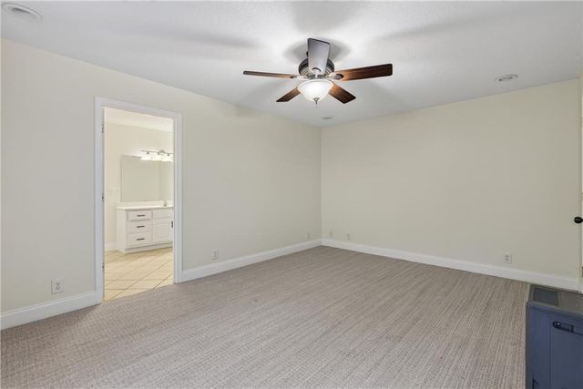 825 Rue Fluer De Lis, Lavonia, GA 30553