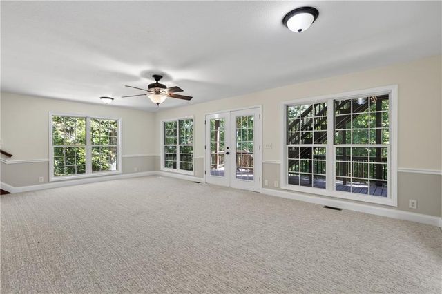 825 Rue Fluer De Lis, Lavonia, GA 30553
