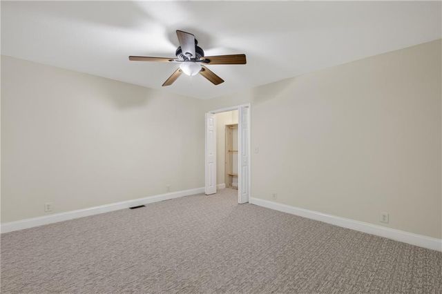825 Rue Fluer De Lis, Lavonia, GA 30553