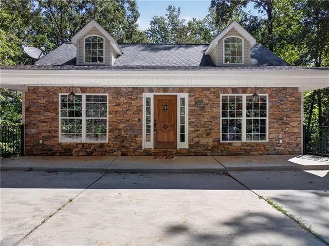 825 Rue Fluer De Lis, Lavonia, GA 30553