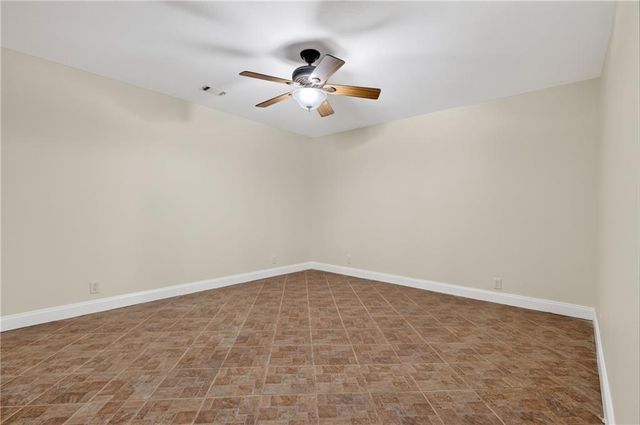 825 Rue Fluer De Lis, Lavonia, GA 30553