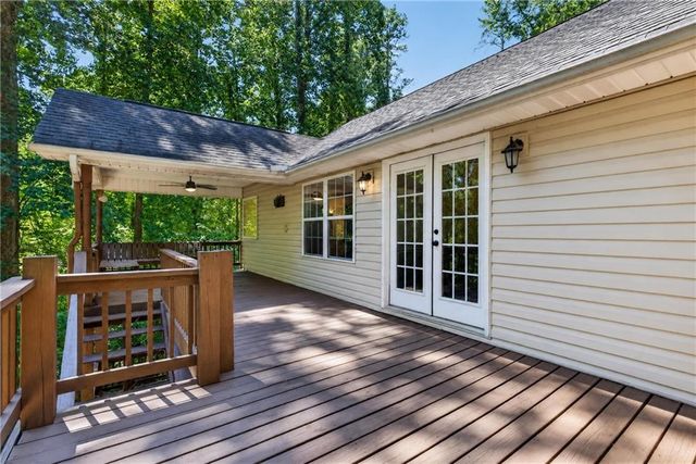 825 Rue Fluer De Lis, Lavonia, GA 30553