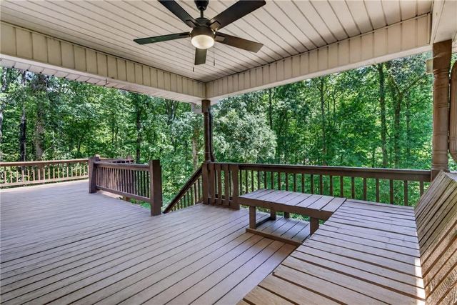 825 Rue Fluer De Lis, Lavonia, GA 30553