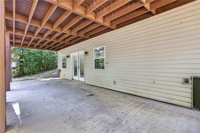 825 Rue Fluer De Lis, Lavonia, GA 30553