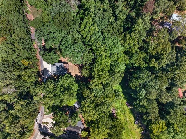 825 Rue Fluer De Lis, Lavonia, GA 30553