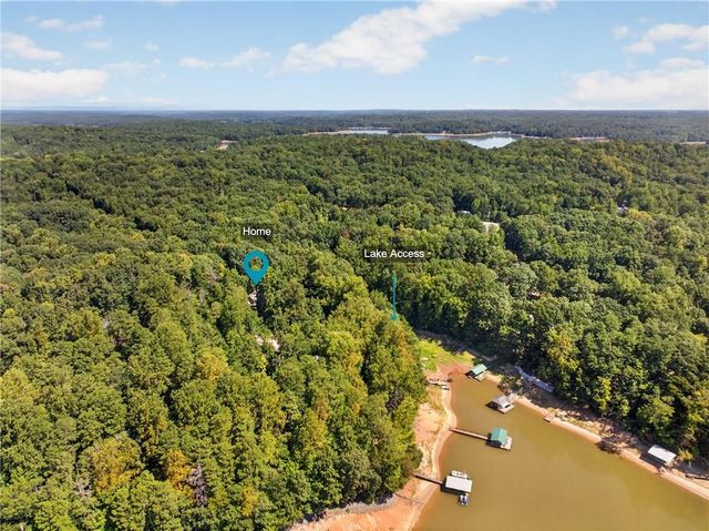 825 Rue Fluer De Lis, Lavonia, GA 30553