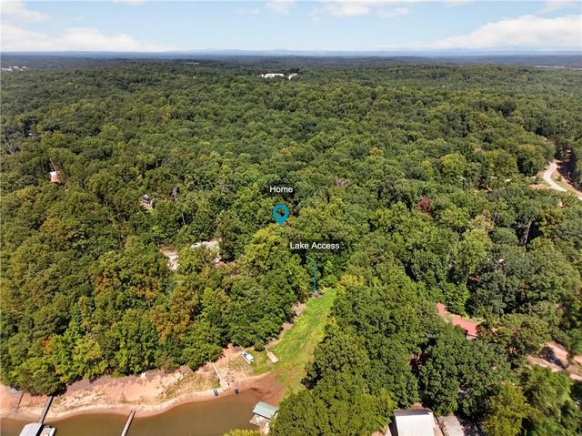 825 Rue Fluer De Lis, Lavonia, GA 30553