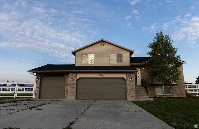 5714 S 6950 W, Hooper, UT 84315