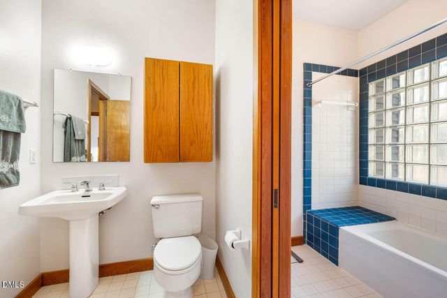 500 Marvin Edwards Lane, Chapel Hill, NC 27517