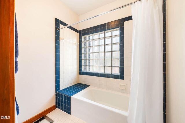 500 Marvin Edwards Lane, Chapel Hill, NC 27517