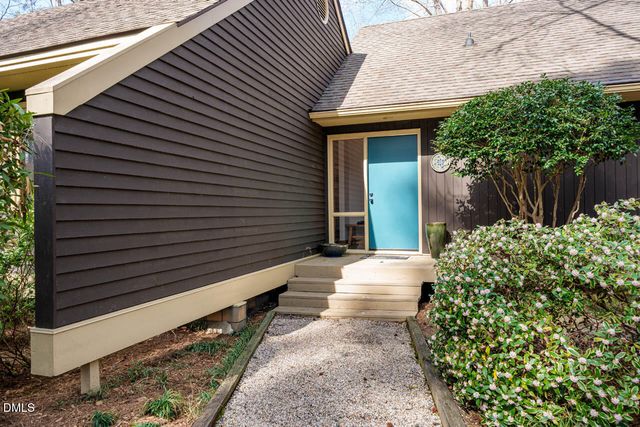 500 Marvin Edwards Lane, Chapel Hill, NC 27517