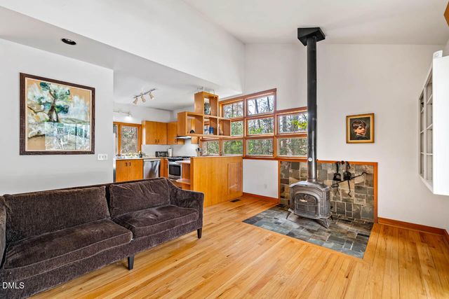 500 Marvin Edwards Lane, Chapel Hill, NC 27517