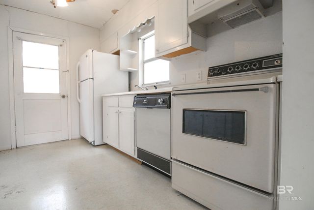 20073 Dotson Street, Gulf Shores, AL 36542