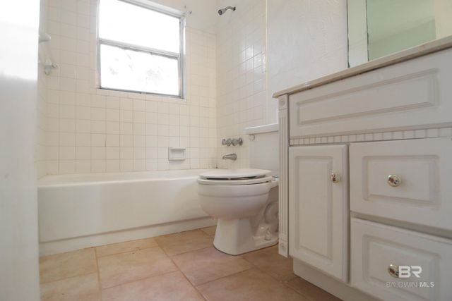 20073 Dotson Street, Gulf Shores, AL 36542