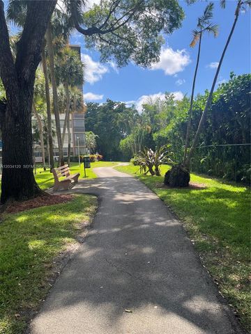 1300 Saint Charles Pl 620, Pembroke Pines, FL 33026