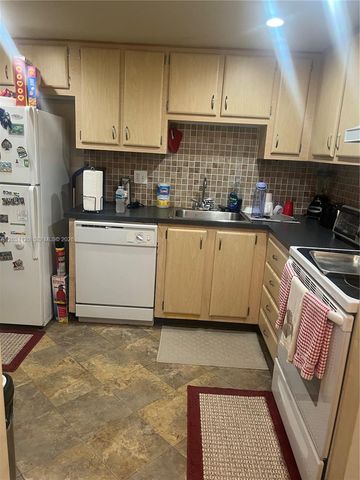 1300 Saint Charles Pl 620, Pembroke Pines, FL 33026