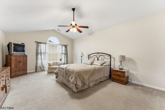 26 Rouser Way, Hillsborough Twp., NJ 08844