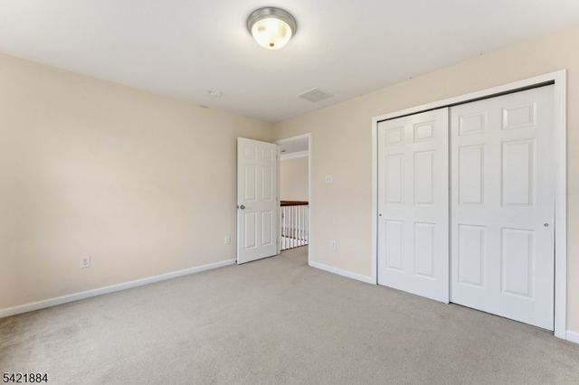26 Rouser Way, Hillsborough Twp., NJ 08844