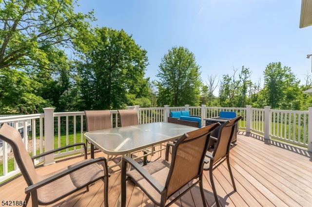 26 Rouser Way, Hillsborough Twp., NJ 08844