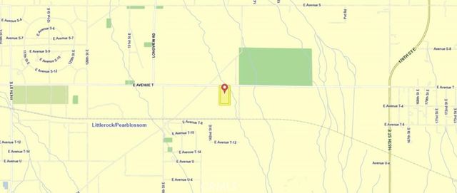 19 Avenue T, Sun Village, CA 93543